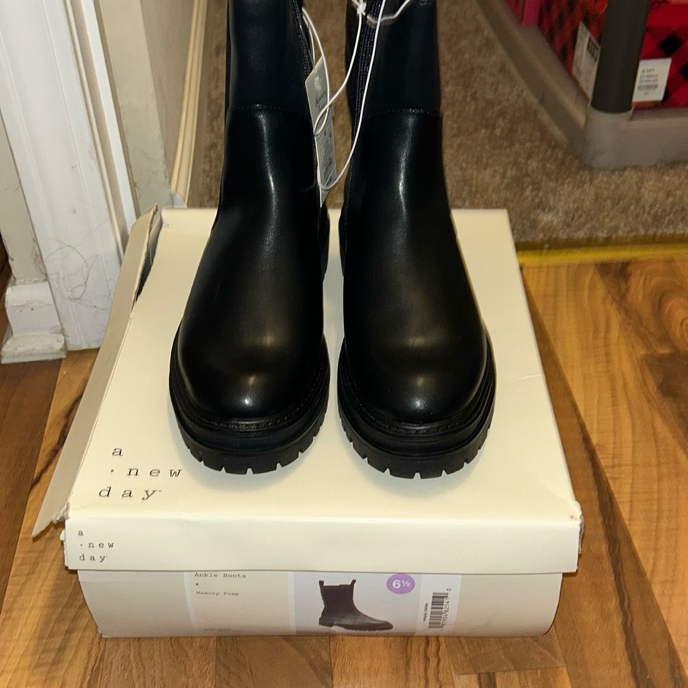 Brand new boot